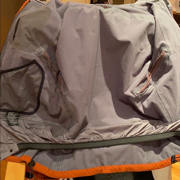 Men’s Gore-Tex softshell jacket. - Picture 4 of 4